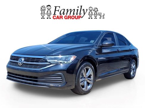 Used 2024 Volkswagen Jetta SE w/ Panoramic Sunroof Package FWD image 1