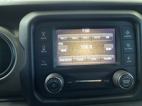 Certified 2020 Jeep Wrangler Sport image 15