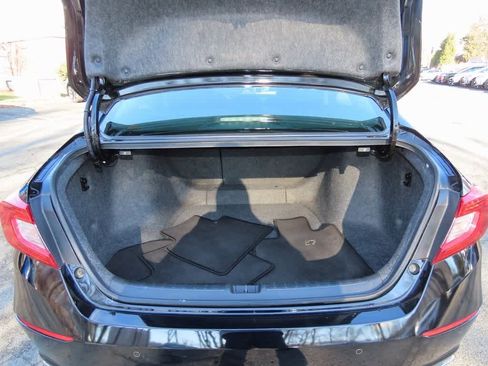 Certified 2019 Honda Accord Touring image 11