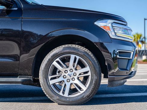 Used 2024 Ford Expedition Max Limited image 9