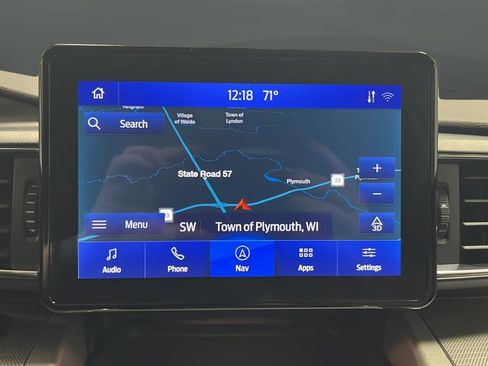 Used 2024 Ford Explorer XLT w/ Equipment Group 202A AWD/4WD image 15