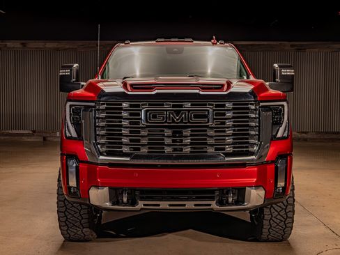 Used 2024 GMC Sierra 2500 Denali w/ Denali Reserve Package image 3