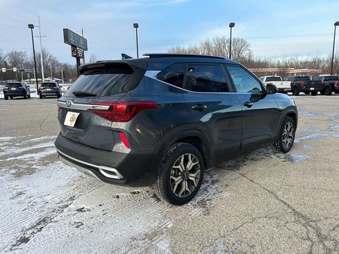 Used 2021 Kia Seltos EX image 5