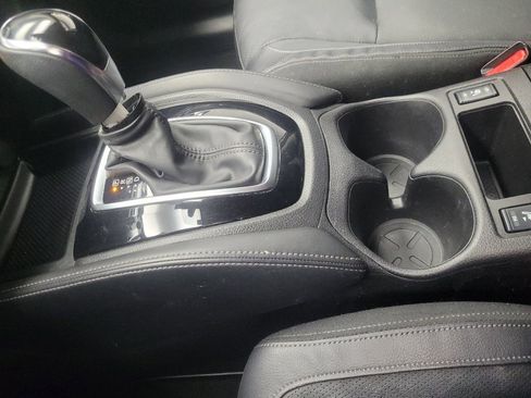 Used 2018 Nissan Rogue SL w/ Premium Package AWD/4WD image 26