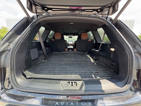 Used 2022 Lincoln Aviator Reserve w/ Equipment Group 201A RWD image 30