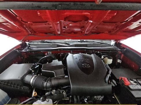 Used 2022 Toyota Tacoma SR5 image 11