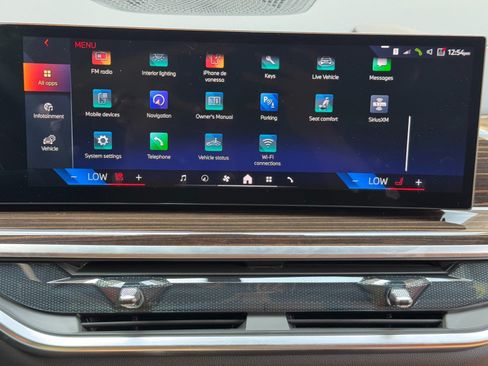 Used 2025 BMW X5 xDrive50e w/ Executive Package AWD/4WD image 29