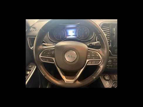 Used 2019 Jeep Cherokee Limited AWD/4WD image 14