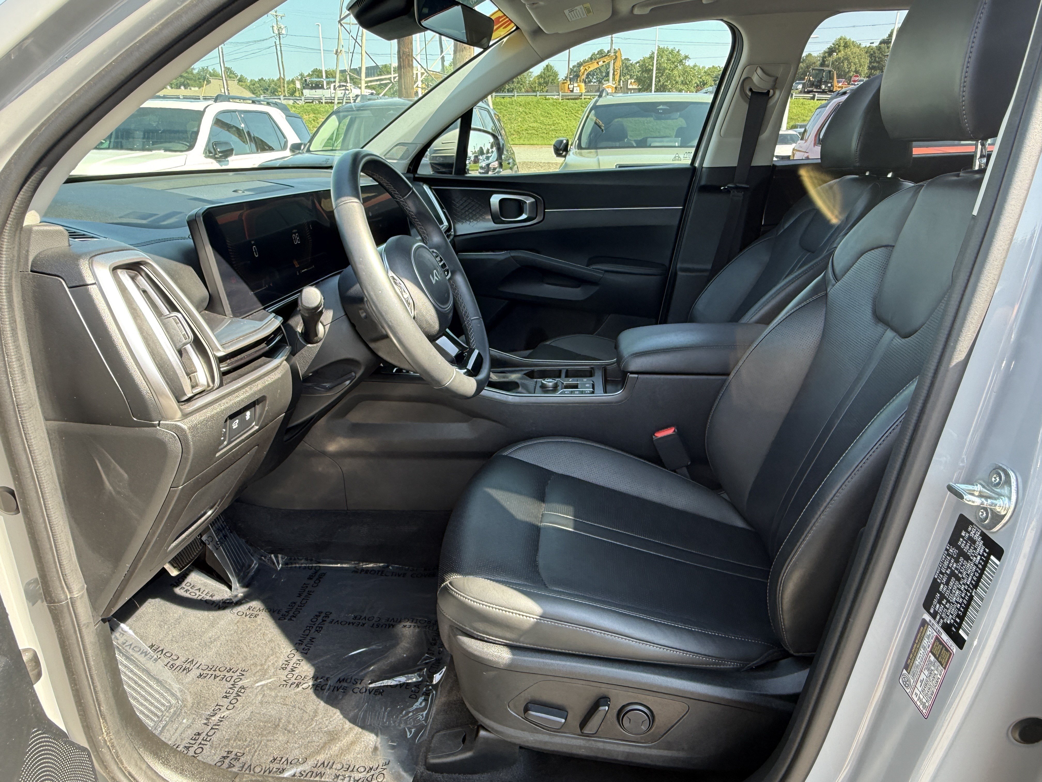 Used 2024 Kia Sorento EX w/ Panoramic Sunroof Package FWD image 16