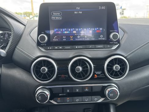 Used 2022 Nissan Sentra SV FWD image 19