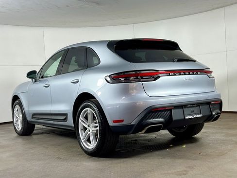 Certified 2025 Porsche Macan image 3