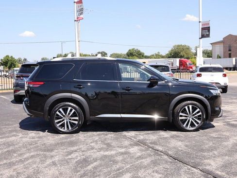 Used 2023 Nissan Pathfinder Platinum AWD/4WD image 5