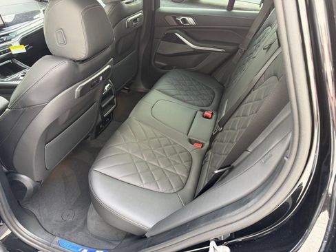 Used 2026 BMW X5 xDrive40i w/ M Sport Package AWD/4WD image 14