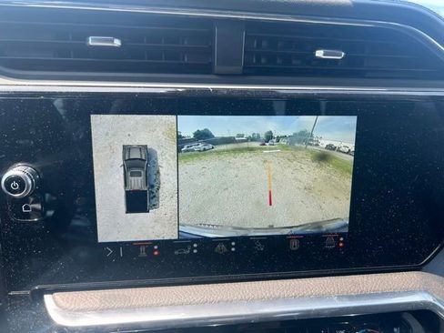 Used 2024 GMC Sierra 1500 Denali w/ Denali Reserve Package AWD/4WD image 16