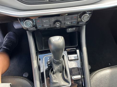 Used 2025 Jeep Compass Limited image 42