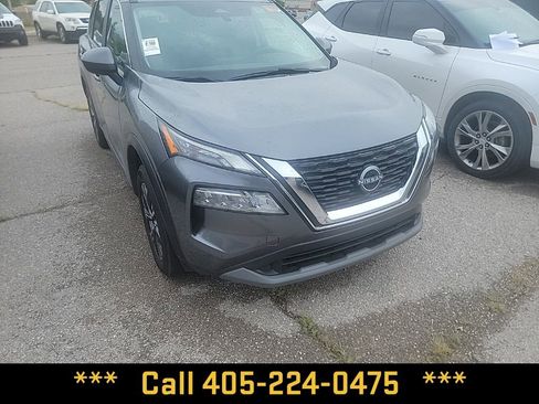 Used 2023 Nissan Rogue SV image 31