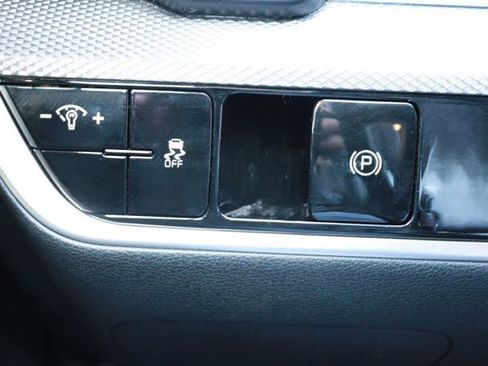 Used 2025 Kia Sportage LX FWD image 23