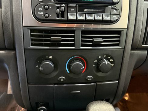 Used 2001 Jeep Grand Cherokee Laredo image 37