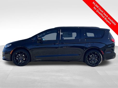 New 2026 Chrysler Pacifica Select image 28