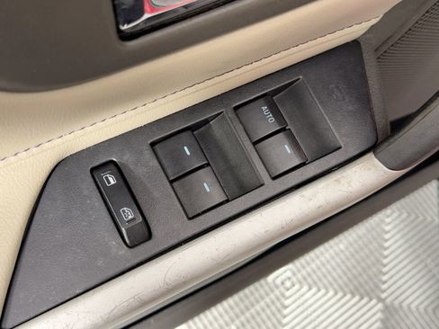 Used 2011 Ford Edge Limited image 13