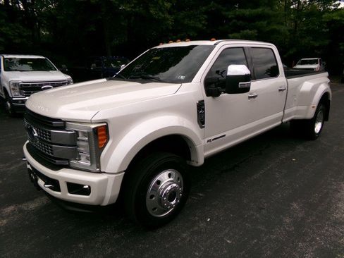 Used 2017 Ford F450 Platinum w/ Platinum Ultimate Package AWD/4WD image 5