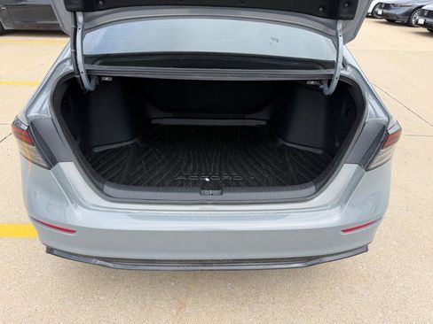 Used 2023 Honda Accord Sport image 4