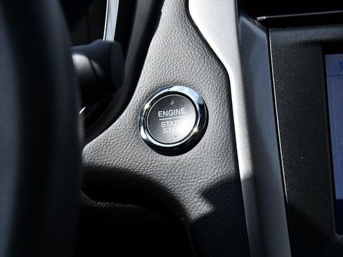 Used 2020 Ford Fusion SEL FWD image 26