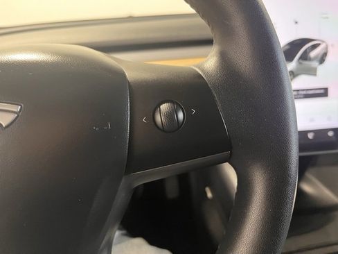 Used 2020 Tesla Model 3 Standard Range Plus image 26