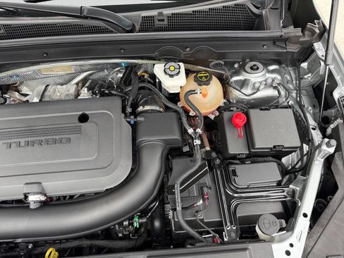 Used 2025 Buick Envision Sport Touring image 13