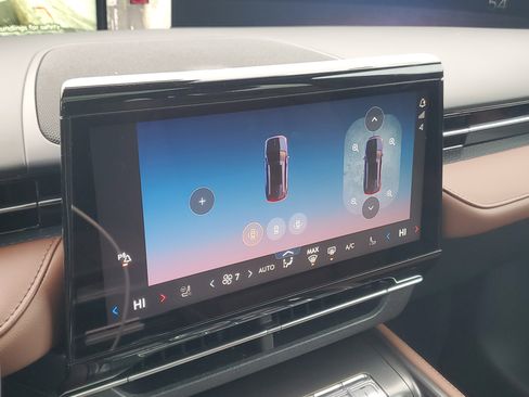 New 2026 Lincoln Nautilus Reserve w/ Jet Appearance Package image 25