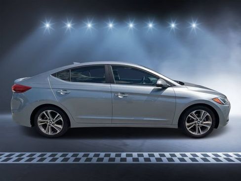 Used 2017 Hyundai Elantra Limited FWD image 2