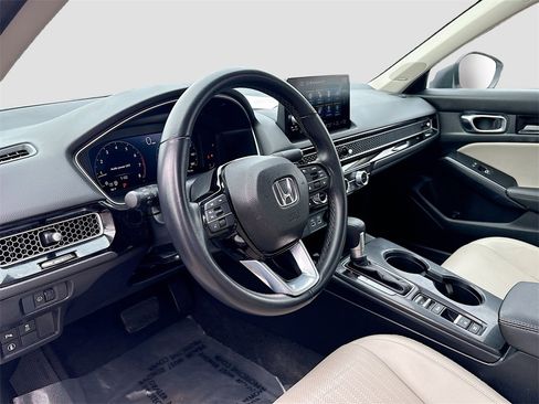 Used 2024 Honda Civic Touring image 9