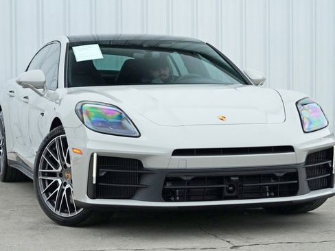 Used 2025 Porsche Panamera 4S image 4