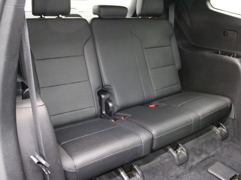 Used 2025 Buick Enclave Sport Touring image 13