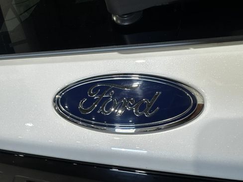 Used 2022 Ford Explorer ST-Line w/ Class IV Trailer Tow Package AWD/4WD image 35