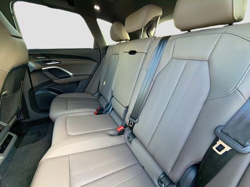 New 2025 Audi Q5 Premium Plus image 21