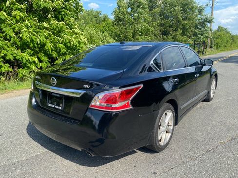 Used 2015 Nissan Altima 2.5 SV w/ Convenience Package image 3