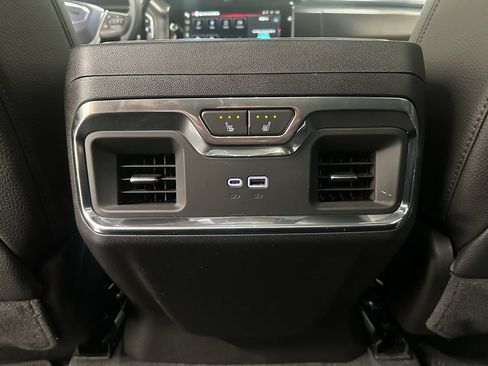 Used 2025 GMC Sierra 3500 Denali w/ Denali Reserve Package image 35