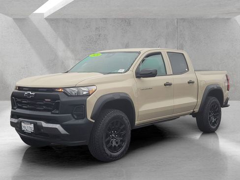 Used 2024 Chevrolet Colorado Trail Boss w/ Advanced Trailering Package image 8