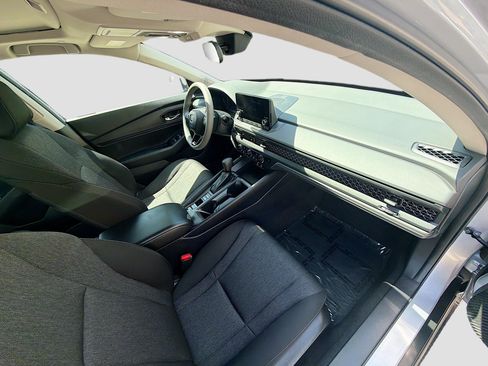 Certified 2024 Honda Accord EX image 31