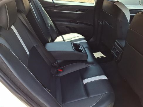 Used 2025 Toyota Camry SE w/ Convenience Package FWD image 22