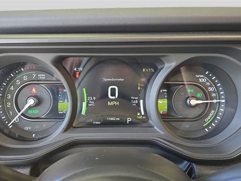Used 2024 Jeep Wrangler Unlimited Rubicon 4xe w/ Technology Group AWD/4WD image 5