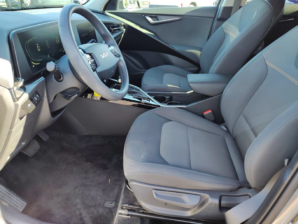 Used 2024 Kia Niro LX FWD image 9