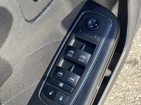 Used 2023 Dodge Charger R/T w/ Blacktop Package image 13