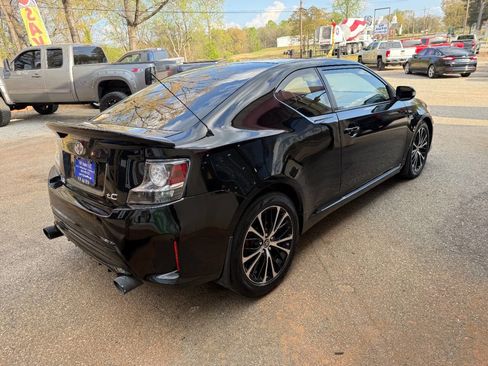 Used 2014 Scion tC image 4