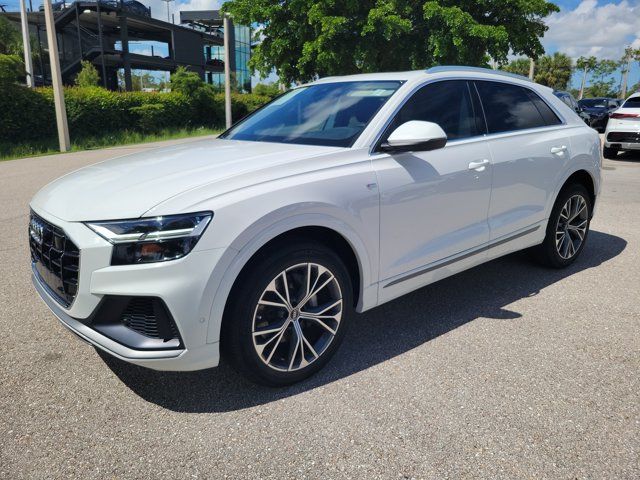 Used 2022 Audi Q8 Premium Plus AWD/4WD image 4