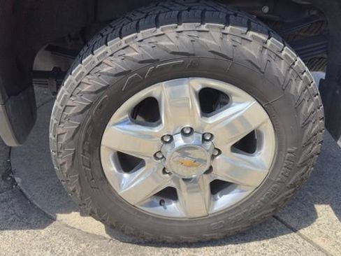 Used 2021 Chevrolet Silverado 3500 LTZ w/ LTZ Premium Package AWD/4WD image 11
