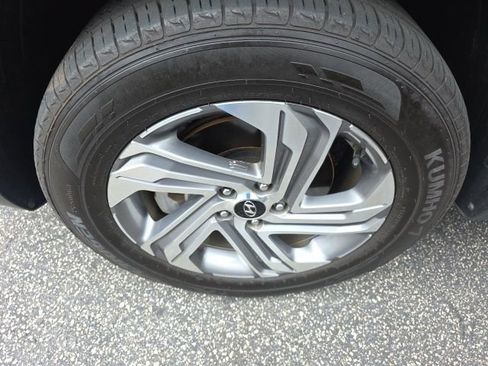 Used 2023 Hyundai Santa Fe SEL image 16