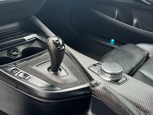 Used 2018 BMW M2 RWD image 16