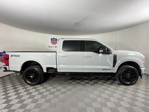 Used 2025 Ford F250 Lariat w/ Black Appearance Package AWD/4WD image 2